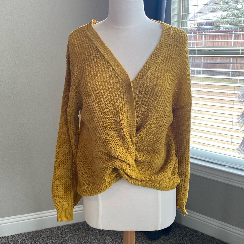 Mustard knit top